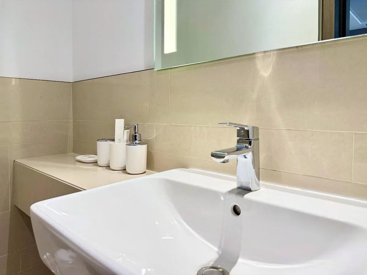 Brand New - Fully Furnished Premium 1Br In Jvc Apartment Dubai 0*,
